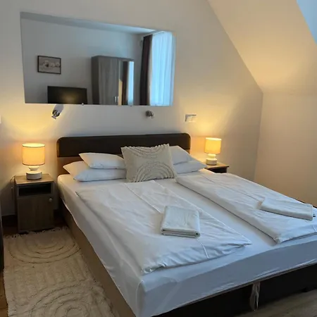 Ferzs Apartman Egerszalók Zewnętrze zdjęcie