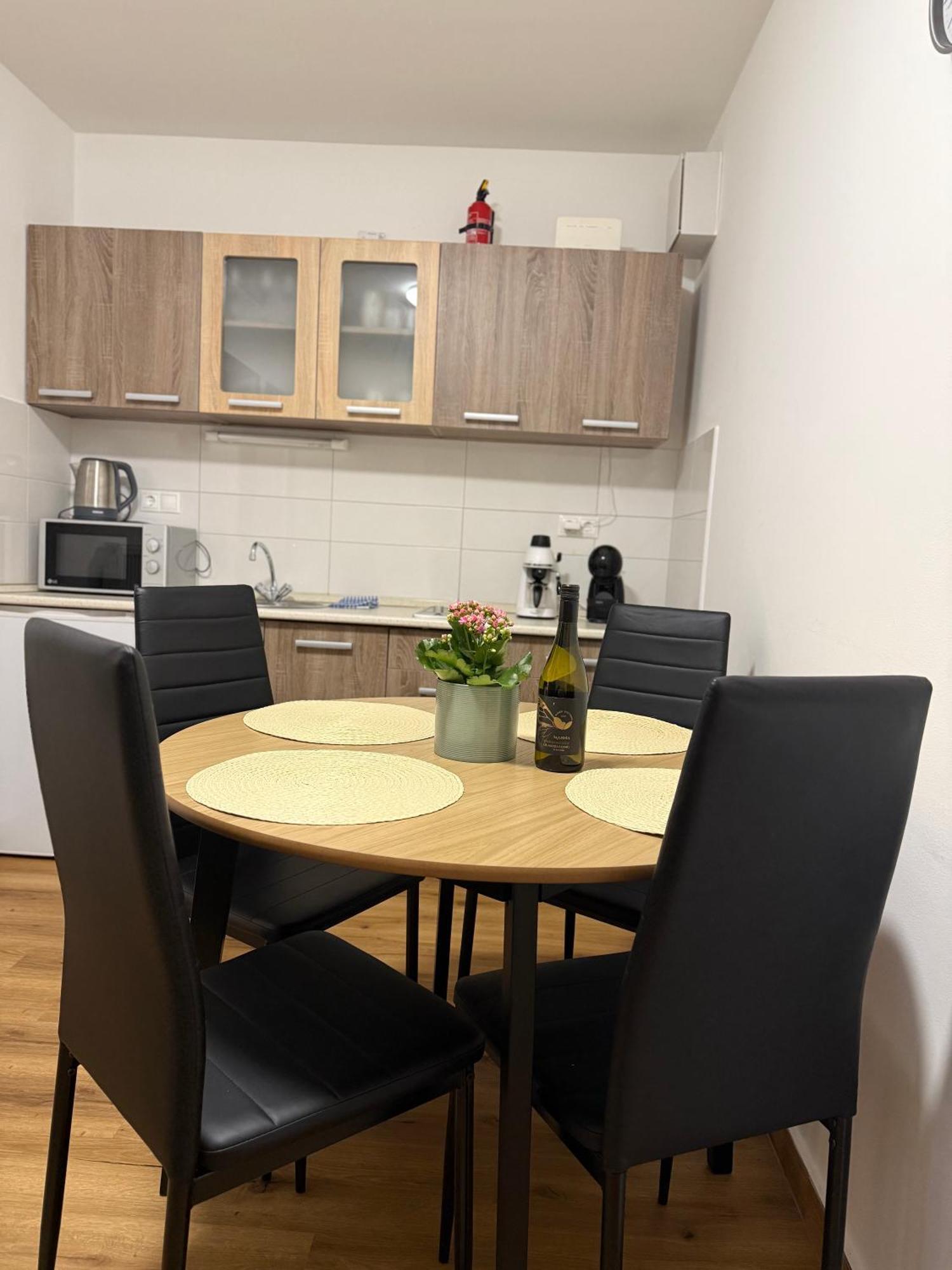 Ferzs Apartment *
